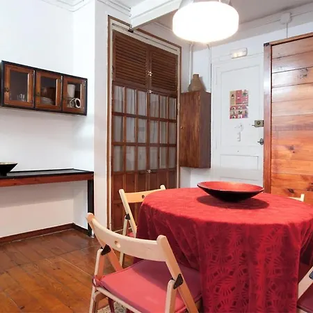 Pedrera - Gracia Apartment