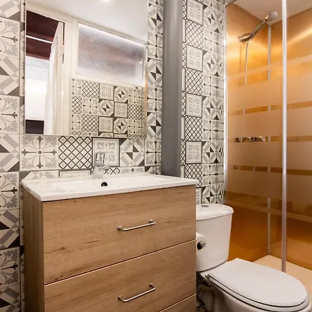 Pedrera - Gracia Apartment Barcelona